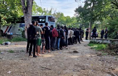 Policija u Somboru vratila 52 migranta u prihvatne centre