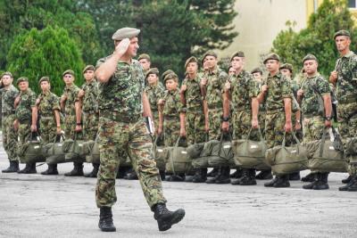 Srbija vraća obavezni vojni rok?