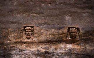 Misteriozna slika izronila iz stene: Oslikalo se lice boga koga su svi zaboravili