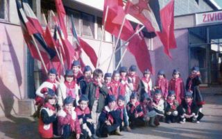 Kako je izgledao polazak u školu u bivšoj Jugi? Deca su sama išla - reč učiteljice je bila svetinja