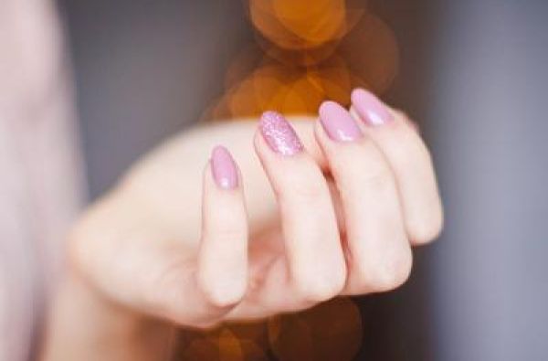 Pogledajte pažljivo svoje ruke – ovi znakovi mogu upozoravati na bolest