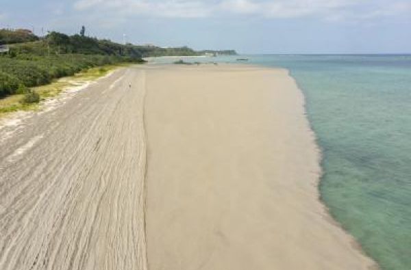 Ova savršena plaža je baš uvek prazna: Ko zgazi nogom na nju odmah sazna i razlog, a potpuno je neočekivan (VIDEO)