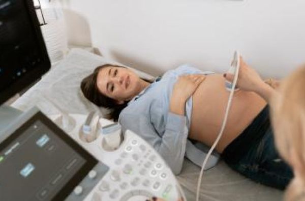 Ultrazvuk abdomena: Detaljan vodič za jednostavan pregled stomaka koji može da spasi život