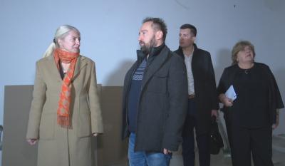 Ministarka Jelena Begović, posetila Sombor i obišla gradilište Omladinskog centra.
