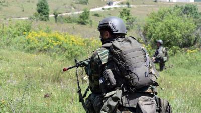 „Da li je to zbog Kosova“ – građani strahuju zbog masovnih vojnih poziva: Penzionisani general otkriva ima li razloga za brigu