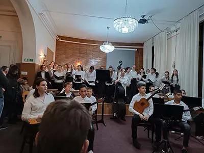 Učenici Muzičke škole iz Odžaka nastupili na koncertu tamburaškog odseka u Somboru