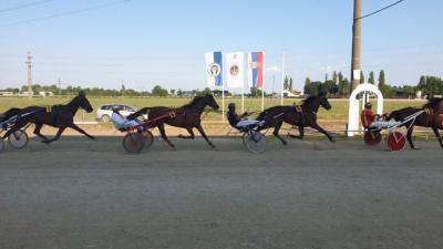 Drugi trkački dan na hipodromu u Somboru