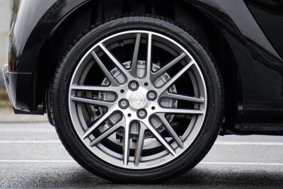 Mnogi to rade: Da li smete na auto da montirate gume različitih proizvođača?