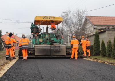 U toku radovi na asfaltiranјu ulice Pavla Vujisića u Somboru