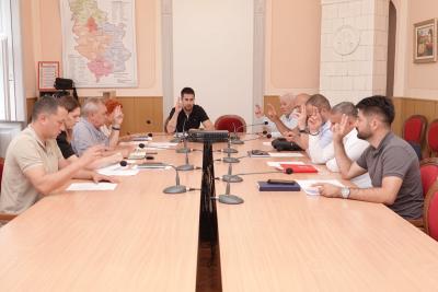 Raspisivanje konkursa za opremanje pčelara u Somboru