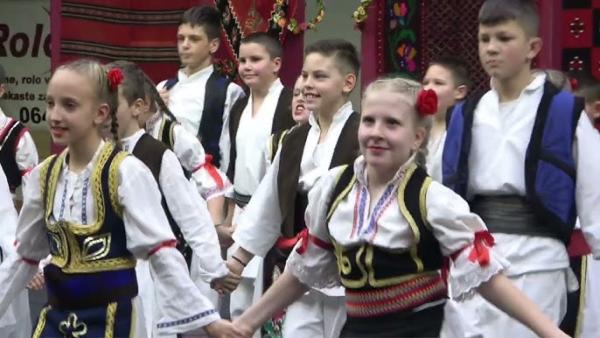 Dr Rajović ukazuje da je folklor vrhunski trening za mozak dece: Nastavnik narodne igre objašnjava zašto