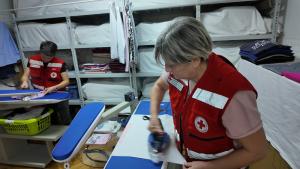 Sombor: Servis za roditeljstvo besplatno pegla garderobu zaposlenih roditelja dvoje ili više dece