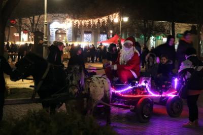 Novogodišnji bazar u Apatinu: Praznična čarolija za celu porodicu