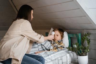 Nova studija potvrdila sumnje roditelja povezane sa gripom i prehladom