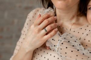Moždana magla u menopauzi: Kakvu ulogu ima pad estrogena?