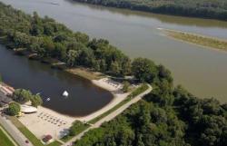 UMALO TRAGEDIJA NA ŽIVOM DUNAVU KOD GRADSKE PLAŽE, SPAŠENA ŽENA I DVOJE DECE!