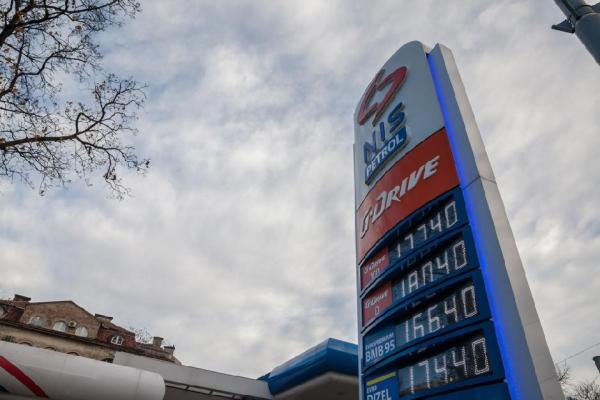 Sankcije NIS-u stupile na snagu: Evo kako ćete od danas PLAĆATI gorivo na pumpama u Srbiji