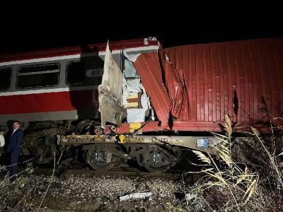 Istraga železničke nesreće kod Odžaka: Otpravnik priznao propust, mašinovođa sprečio veću tragediju; Jedan povređeni na intenzivnoj