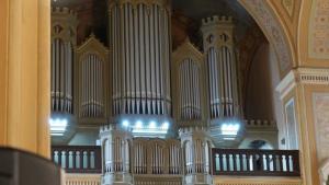Najmoćniji liturgijski instrument ponovo odjekuje NAKON VEKA, REKONSTRUISANE ORGULJE RIMOKATOLIČKE CRKVE U SOMBORU
