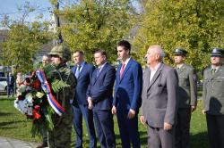 ПОЛОЖЕНИ ВЕНЦИ У ЗНАК СЕЋАЊА НА ОСЛОБОДИОЦЕ СОМБОРА