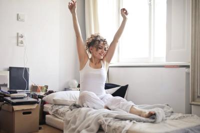 Specifične navike ljudi koji se bude pre alarma