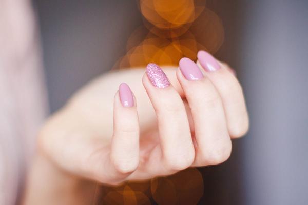 Pogledajte pažljivo svoje ruke – ovi znakovi mogu upozoravati na bolest
