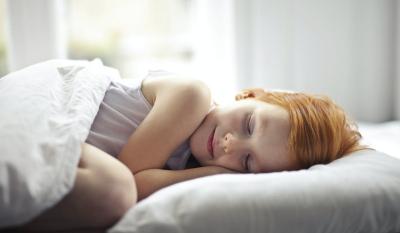 U koliko sati dete treba da ide u krevet? Pogledajte školsku tabelu prema godinama