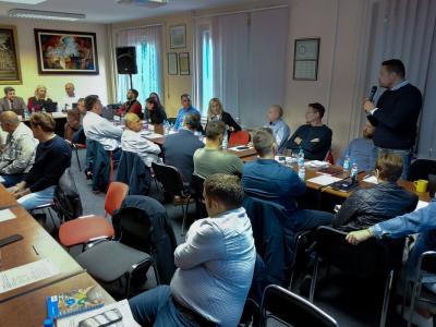 Predstavnici Elektroprivrede i Elektrodistribucije Srbije sa privrednicima Zapadnobačkog okruga