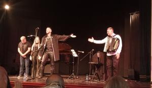 Koncert najlepših ljubavnih pesama „Kad srce zapeva“ oduševio apatinsku publiku