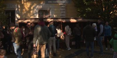 Knjižaru iz Sombora inspekcija naredila da ukloni štand jer narušava ambijent grada