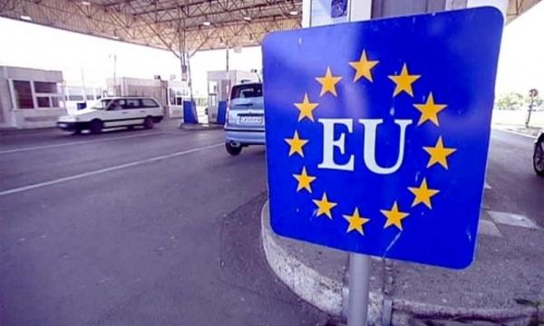 Građane Srbije očekuje novo pravilo za ulazak u EU – obavezno davanje otisaka prstiju i fotografije lica. Dve zemlje iz regiona počinju primenu ove mere