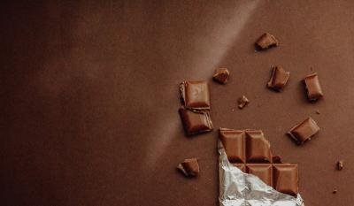 Da li spornih „Milka“ čokoladica ima i u Srbiji? Hrvatska ih povukla sa tržišta zbog prisustva plastike