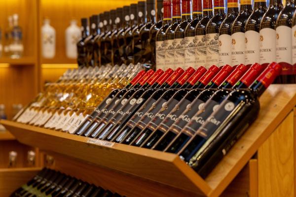 Zabranjuju prodaju alkohola noću: Od 20 uveče do 6 sati ujutru nećete moći da kupujete