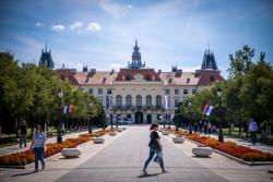 DANAS OBELEŽAVAMO DAN SRPSKOG JEZIKA, SLOBODE I NACIONALNE ZASTAVE