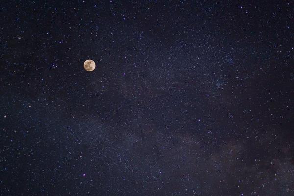 Retka pojava: Sledećeg meseca na nebu će se desiti fenomen, čak sedam planeta će se poravnati! Evo šta to znači