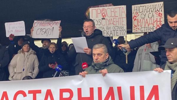 Čak 34.000 zaposlenih u školama radi na određeno vreme: Zašto ne dobijaju stalan posao?