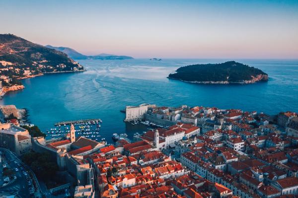 Hotel izgrađen na najboljoj lokaciji na Jadranu: Nekadašnji raj za elitu danas je jedna od najpoznatijih ruševina u Evropi