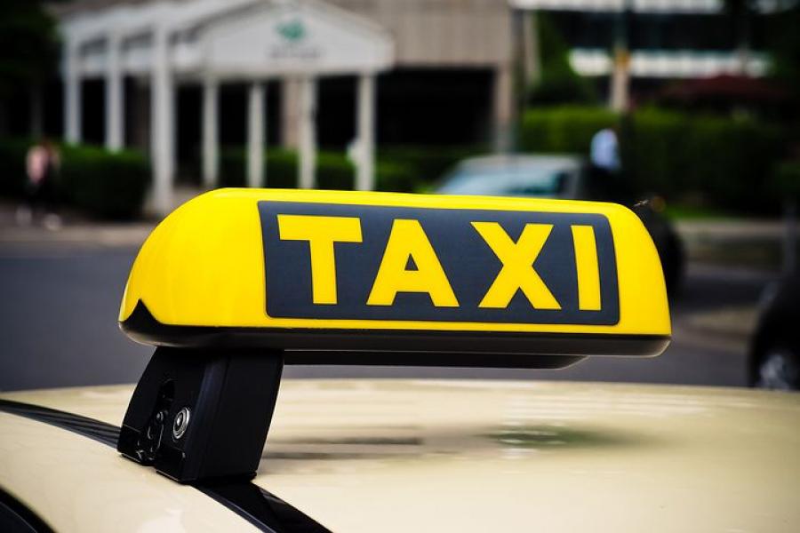 Izmene cena taksi usluga u Apatinu